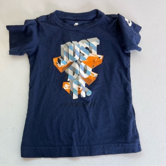 5/$25 Nike tee 4T - Picture 1 of 2